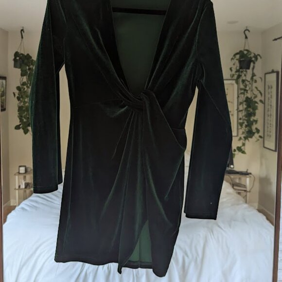 SHEIN SXY Plunging Twist Front Velvet Dress - Picture 2 of 6